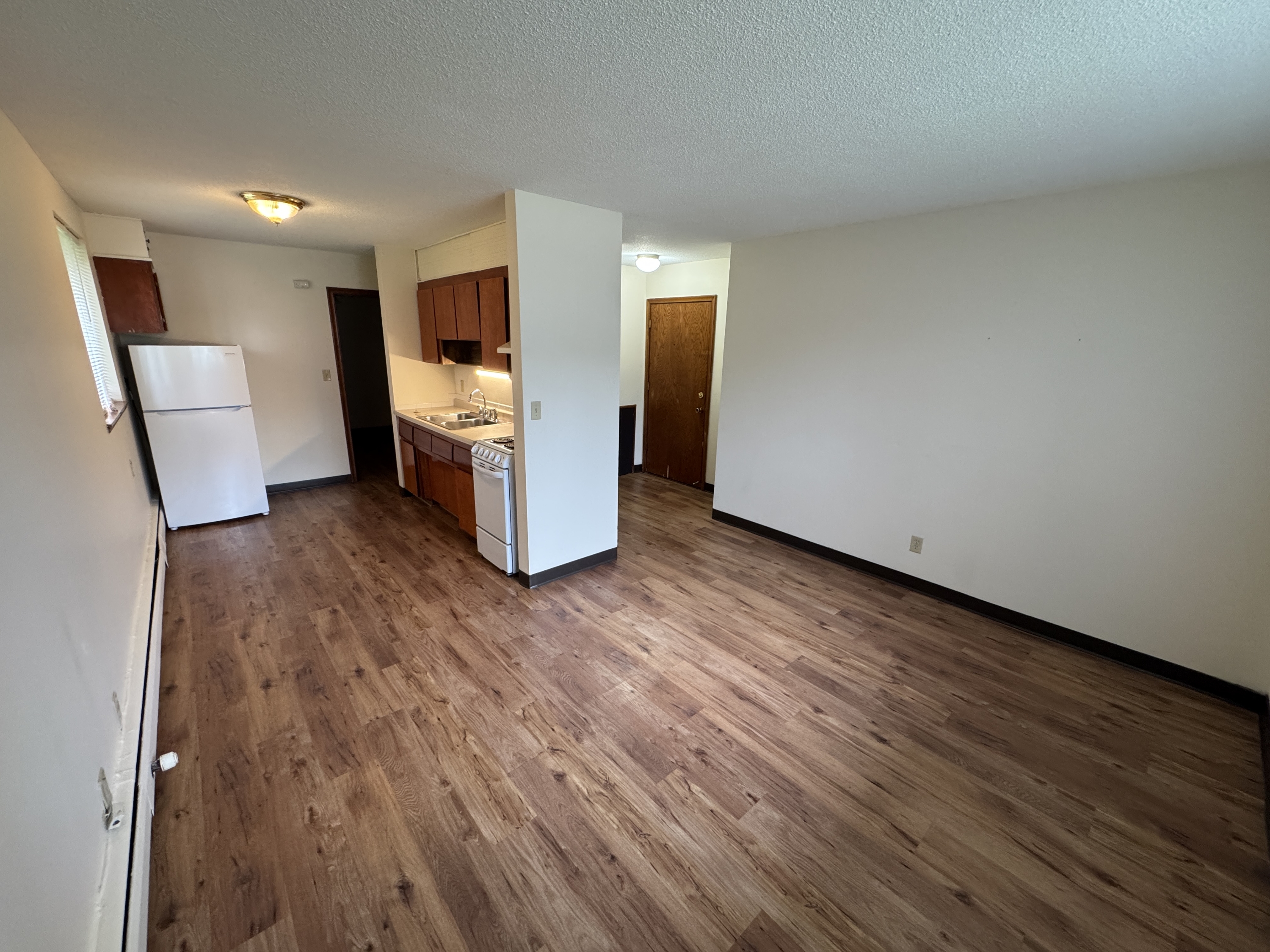 1642 Eustis St - 11a