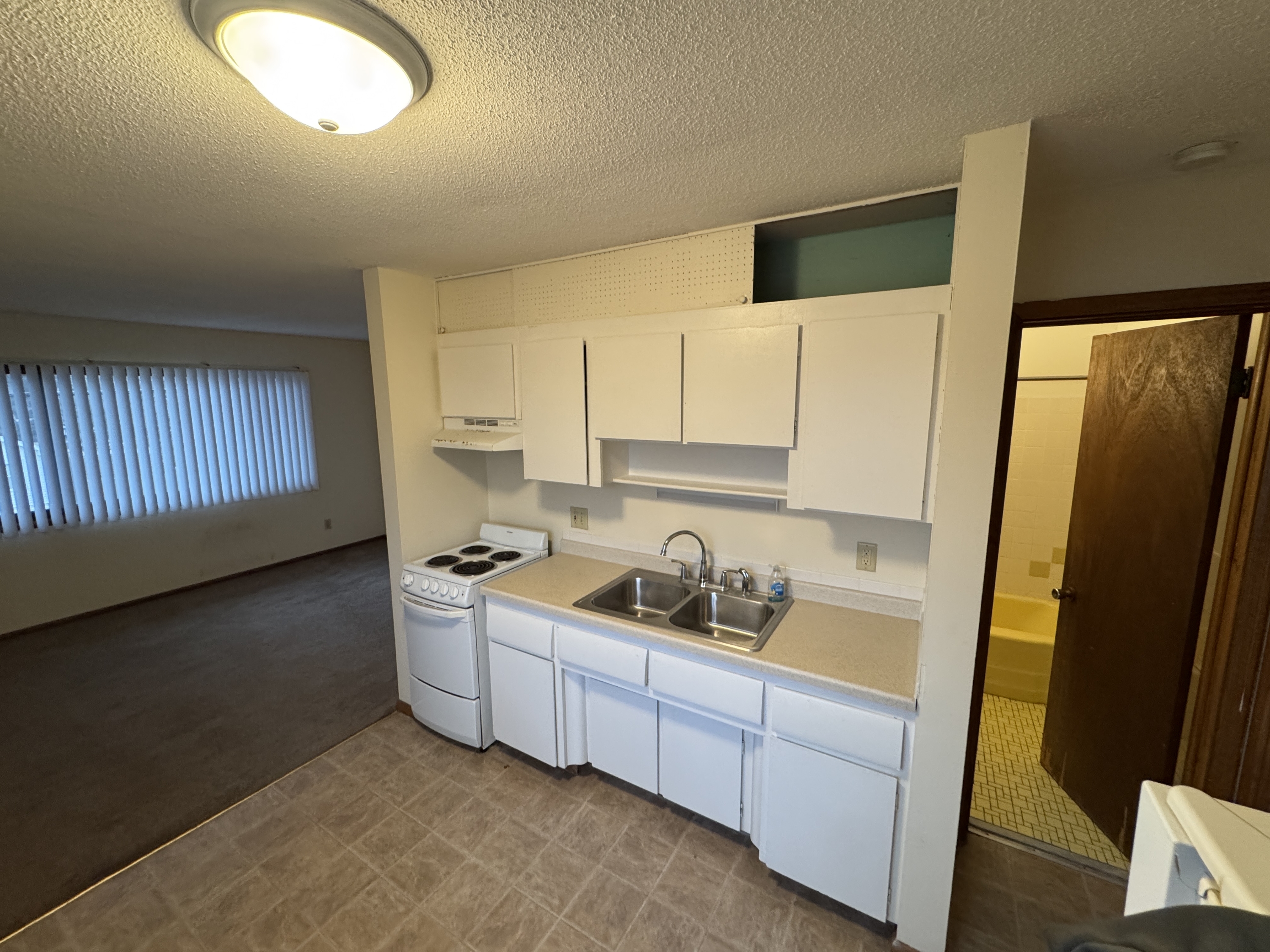 1634 Eustis St - 13